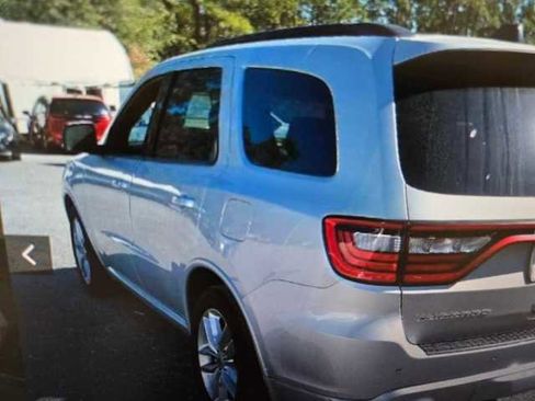 Used 2024 Dodge Durango GT image 2