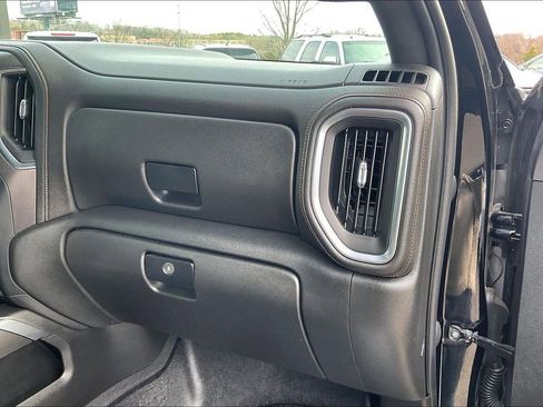 Used 2020 GMC Sierra 3500 AT4 w/ AT4 Premium Package image 29