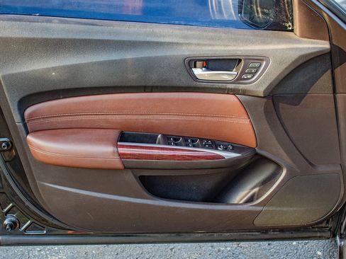 Used 2015 Acura TLX FWD image 12