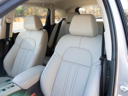 Certified 2026 Honda HR-V EX-L image 17