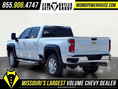 Used 2025 Chevrolet Silverado 2500 LTZ w/ LTZ Convenience Package AWD/4WD image 4