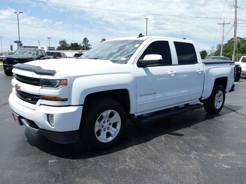 Certified 2018 Chevrolet Silverado 1500 LT w/ All Star Edition AWD/4WD image 9