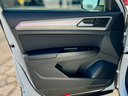 Used 2020 Volkswagen Atlas Cross Sport S image 10