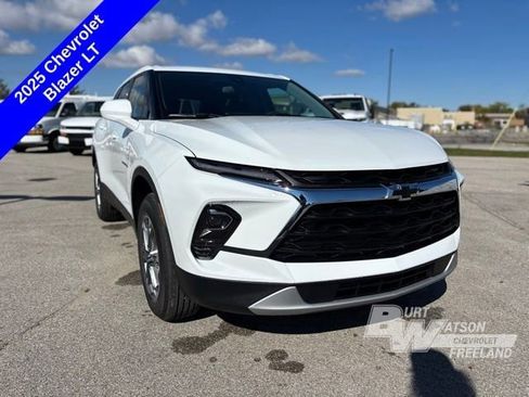 New 2025 Chevrolet Blazer LT w/ LPO, Floor Liner Package image 7