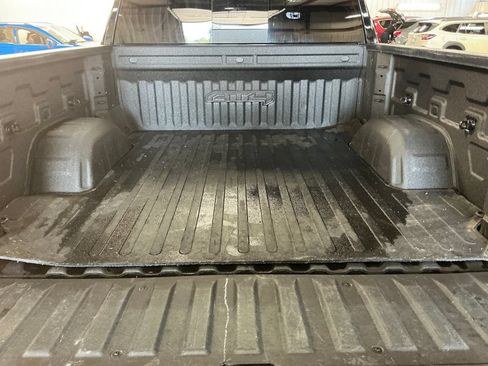 Used 2024 GMC Sierra 1500 AT4 w/ Technology Package AWD/4WD image 28