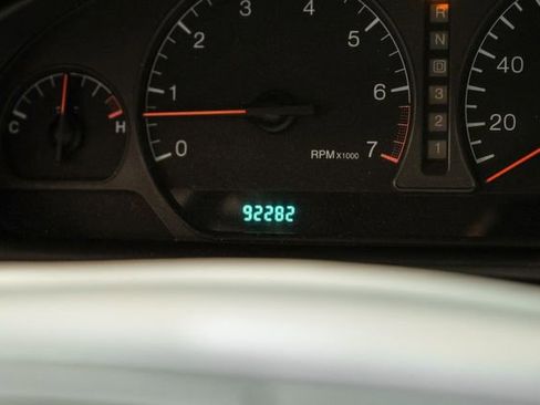 Used 2000 Cadillac Eldorado ESC w/ Comfort/Convenience Pkg image 21