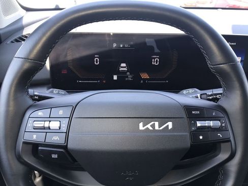 Used 2026 Kia Sportage LX FWD image 14