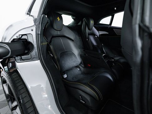 Certified 2025 Ferrari Purosangue image 21