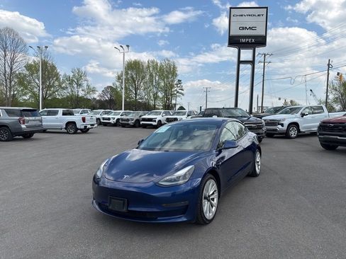 Used 2021 Tesla Model 3 Standard Range Plus RWD image 1