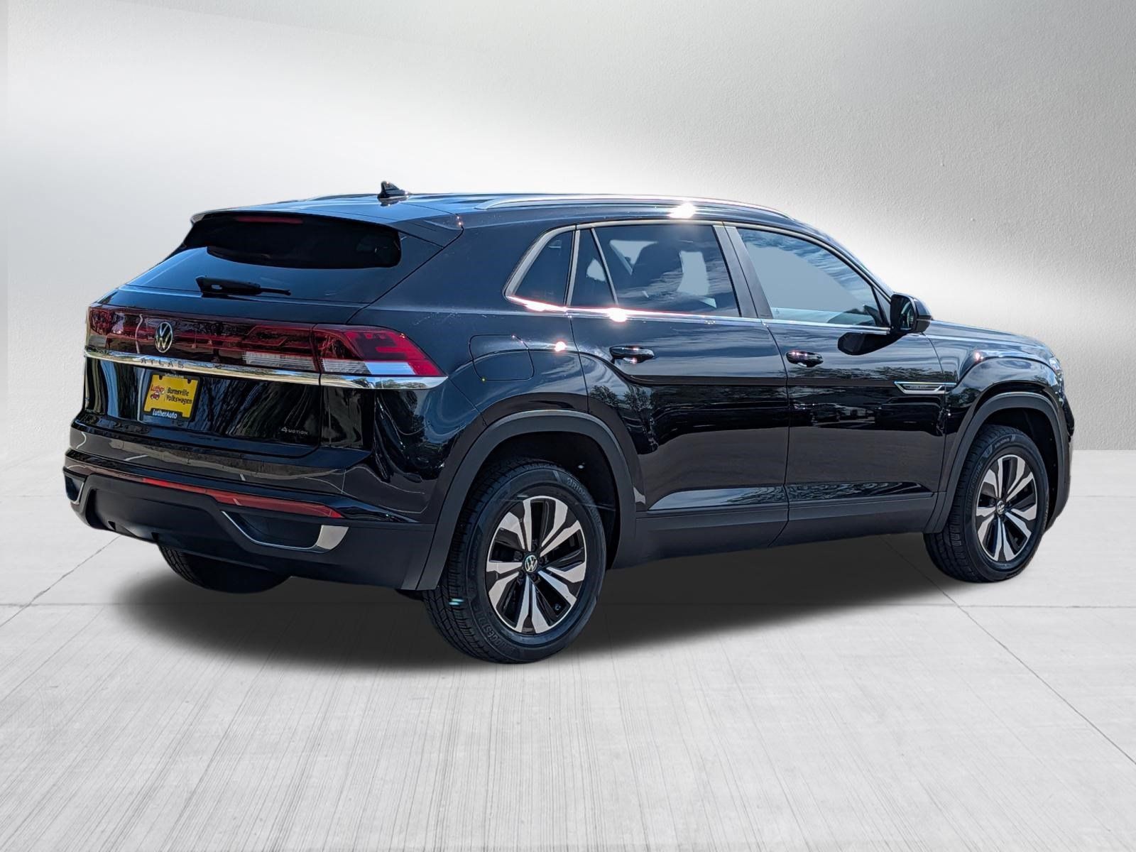 Certified 2024 Volkswagen Atlas Cross Sport SE AWD/4WD image 7