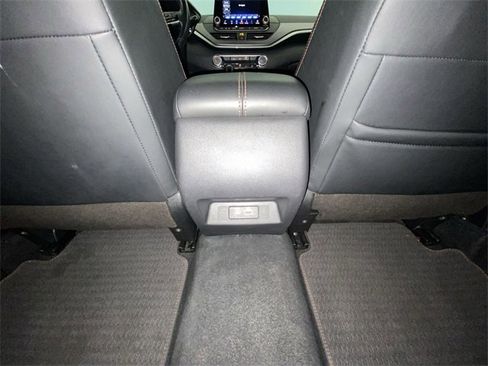 Used 2024 Nissan Altima 2.5 SR image 27