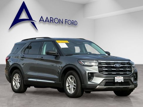 New 2025 Ford Explorer Active w/ Active Comfort Package RWD image 8