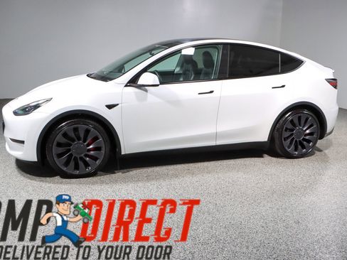 Used 2023 Tesla Model Y Performance AWD/4WD image 10
