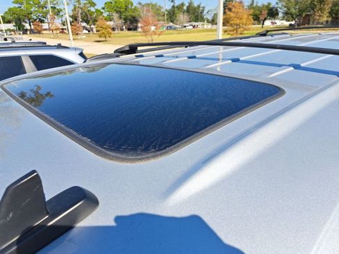 Used 2014 Chevrolet Suburban LTZ image 11