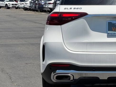 New 2026 Mercedes-Benz GLE 580 4MATIC image 10
