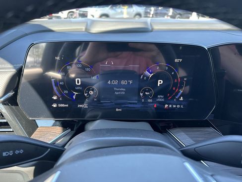 New 2026 Chevrolet Suburban Premier AWD/4WD image 27