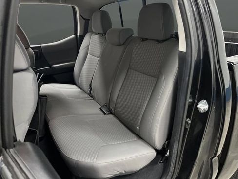 Used 2022 Toyota Tacoma SR image 26