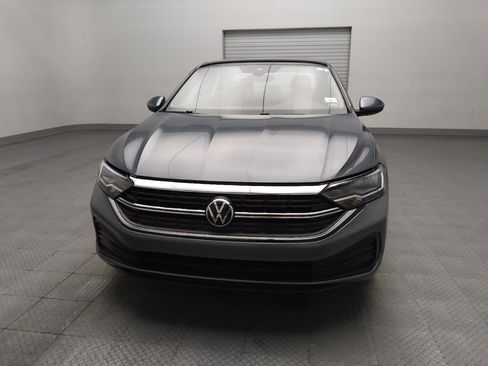 Used 2024 Volkswagen Jetta SE FWD image 15