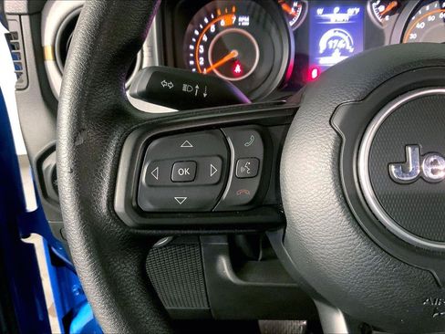 Used 2025 Jeep Wrangler Unlimited Sport AWD/4WD image 18