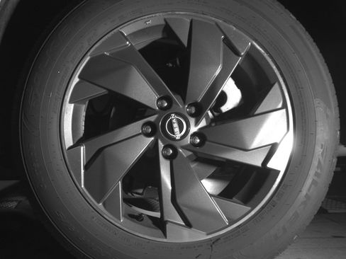 Used 2025 Nissan Rogue SV image 14