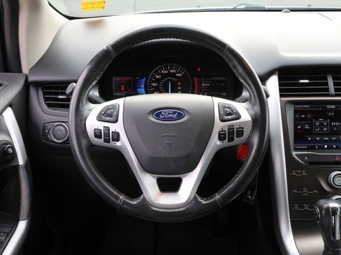 Used 2013 Ford Edge SEL image 17