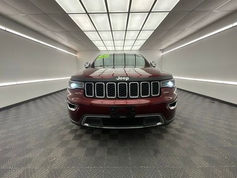 Used 2019 Jeep Grand Cherokee Limited w/ Luxury Group II image 2