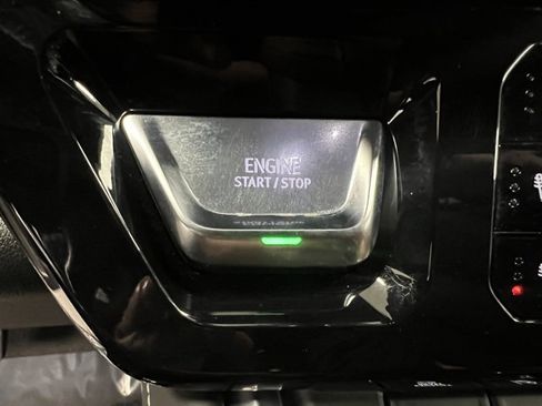 Used 2025 GMC Sierra 3500 Denali Ultimate image 31