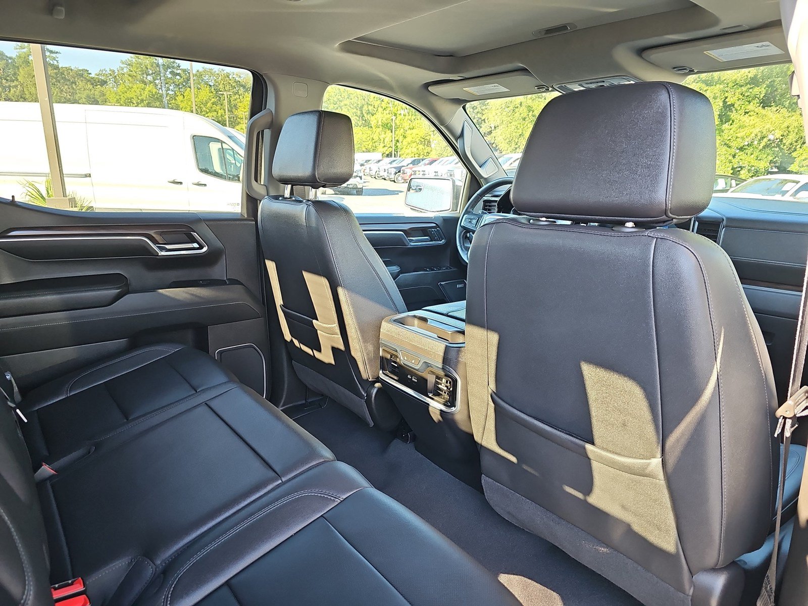 Used 2023 GMC Sierra 1500 SLT w/ SLT Premium Package AWD/4WD image 11