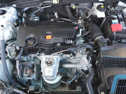 Used 2024 Honda HR-V Sport image 9