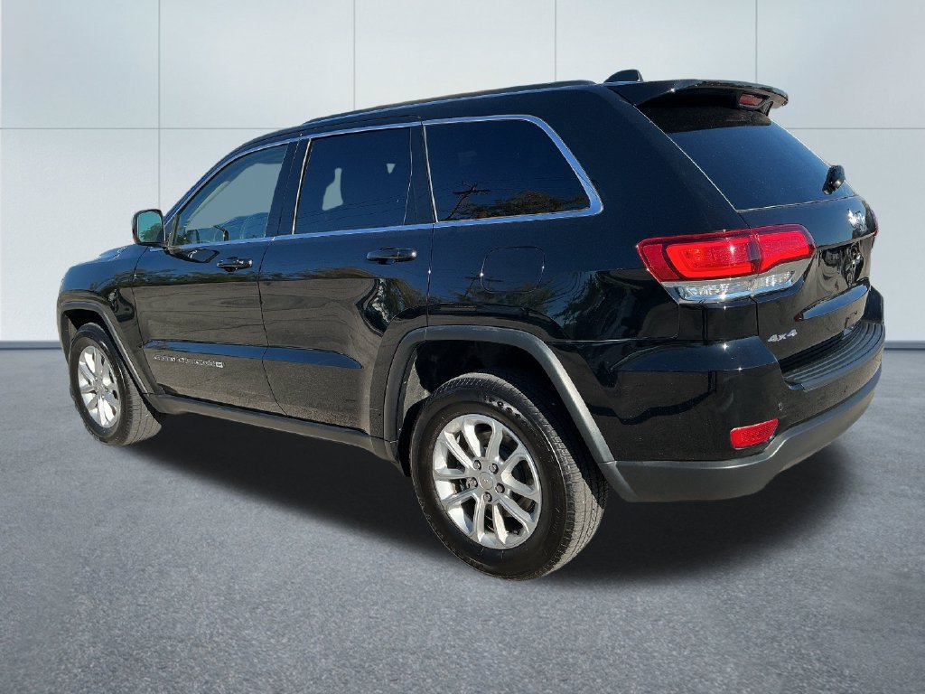 Certified 2022 Jeep Grand Cherokee Laredo E w/ Security & Convenience Group AWD/4WD image 3