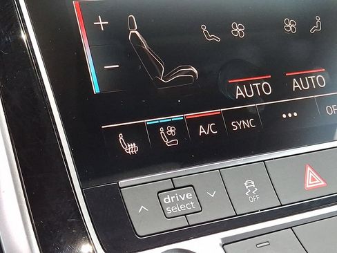 Used 2020 Audi Q8 Premium Plus w/ Premium Plus Package AWD/4WD image 26