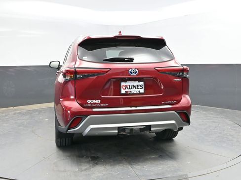 Used 2021 Toyota Highlander Platinum AWD/4WD image 6
