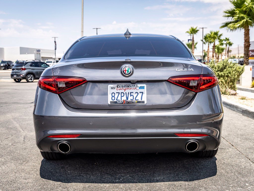 Used 2018 Alfa Romeo Giulia Ti w/ TI Leather Package RWD image 8