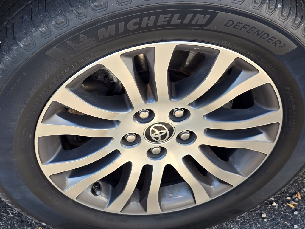 Used 2020 Toyota Sienna XLE FWD image 22