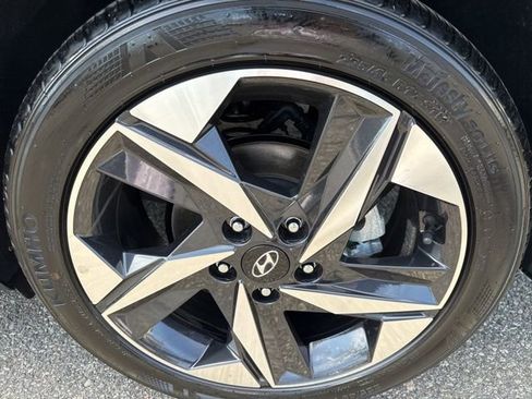 Used 2023 Hyundai Elantra SEL w/ Convenience Package image 7