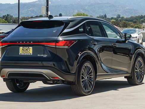 New 2026 Lexus RX 450h AWD image 4