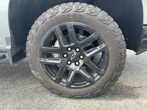 Certified 2024 Chevrolet Silverado 1500 Custom Trail Boss AWD/4WD image 11