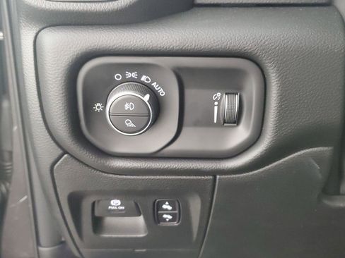 New 2026 RAM 1500 4x4 Crew Cab image 24