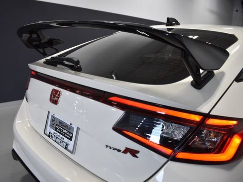 Used 2025 Honda Civic Type R image 15