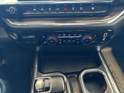 Used 2024 Chevrolet Silverado 1500 LT Trail Boss w/ Convenience Package II image 17