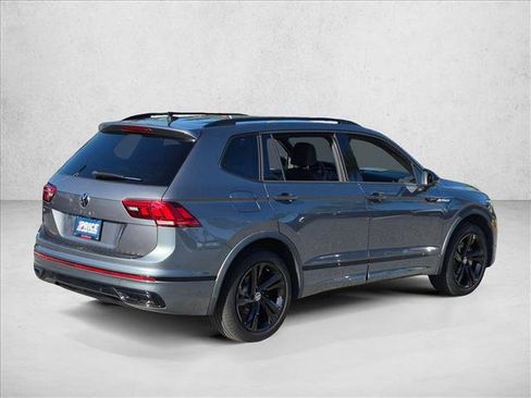 Used 2024 Volkswagen Tiguan SE R-Line FWD image 5