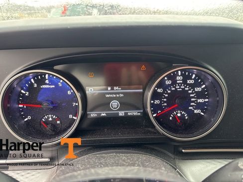 Used 2022 Kia Carnival LX image 15