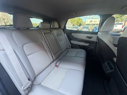 Used 2023 Nissan Ariya FWD image 28