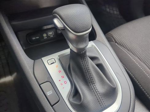 Used 2021 Kia Forte LXS FWD image 10