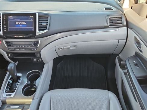 Used 2017 Honda Ridgeline RTL-T image 18