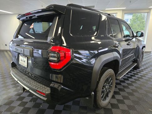 New 2026 Toyota 4Runner SR5 image 3