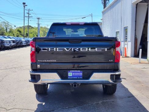 Used 2022 Chevrolet Silverado 1500 LT AWD/4WD image 4