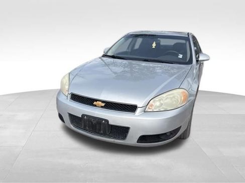 Used 2012 Chevrolet Impala LTZ FWD image 2