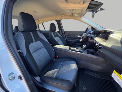 New 2026 Nissan Sentra SV image 9