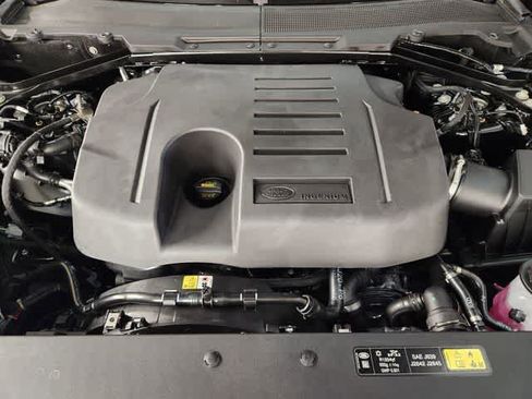 New 2026 Land Rover Defender 110 X AWD/4WD image 32